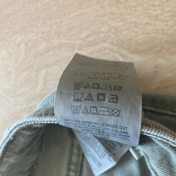 Guess Faded Green Distressed Jeans, Size 27 - Picture 12 of 12